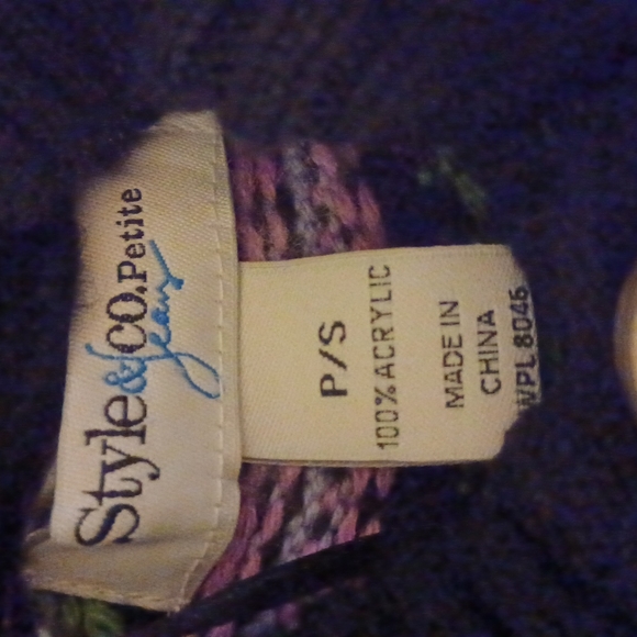 Cute sweater size P/S - Picture 5 of 6